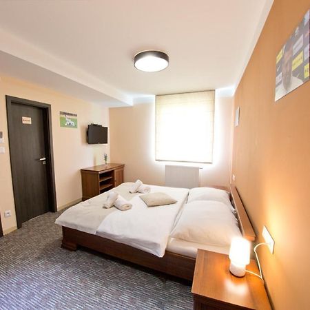 Restauracia Gol Hotel Oravske Vesele Bagian luar foto
